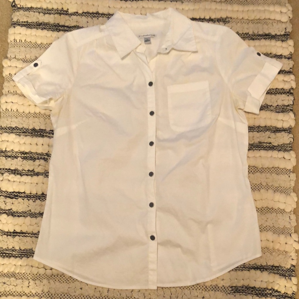 CROFT & BARROW White Button Up T Shirt